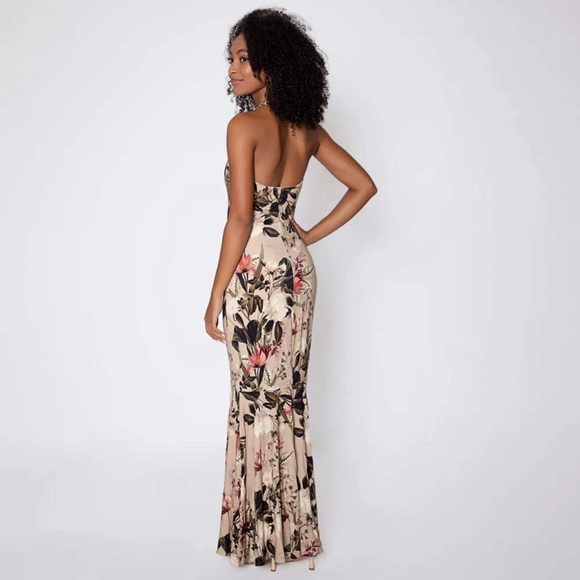 Stretchy material - Picture 2 of 3